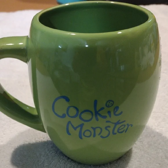 SeaWorld Cookie Monster Green and Blue Character Mug - Picture 3 of 4